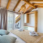 فندق Rodon House 3*