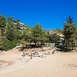فندق Rodon House 3*