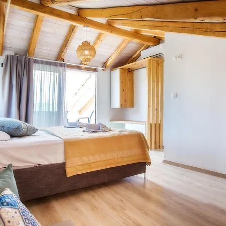 Отель Rodon House 3*